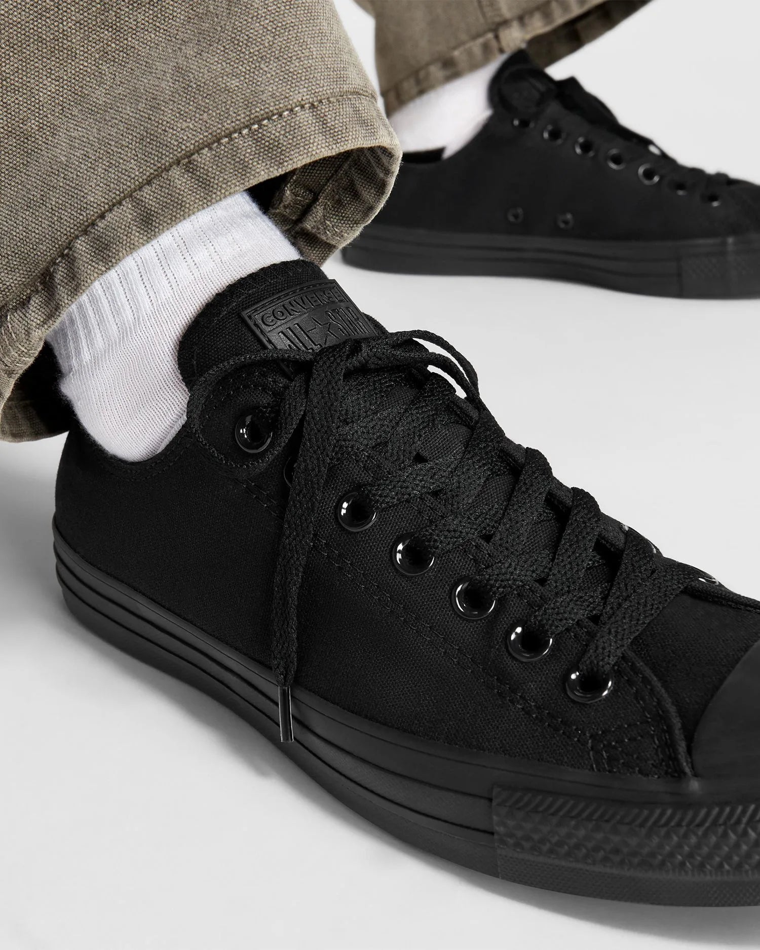 Converse Men's Chuck Taylor All Star Low Top Triple Black Shoe