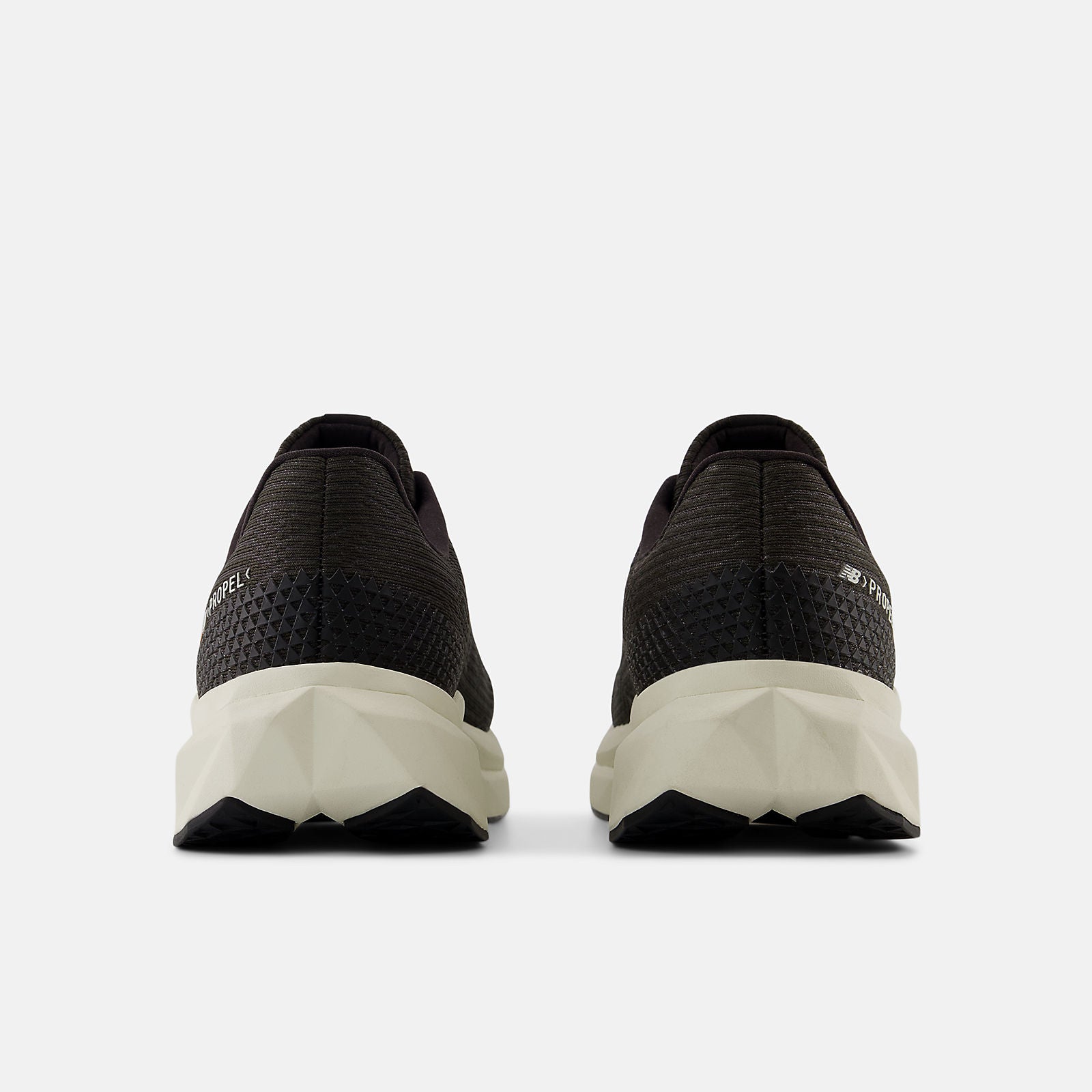 New Balance Men's Fuelcell Propel V5 Black/White Running Shoes