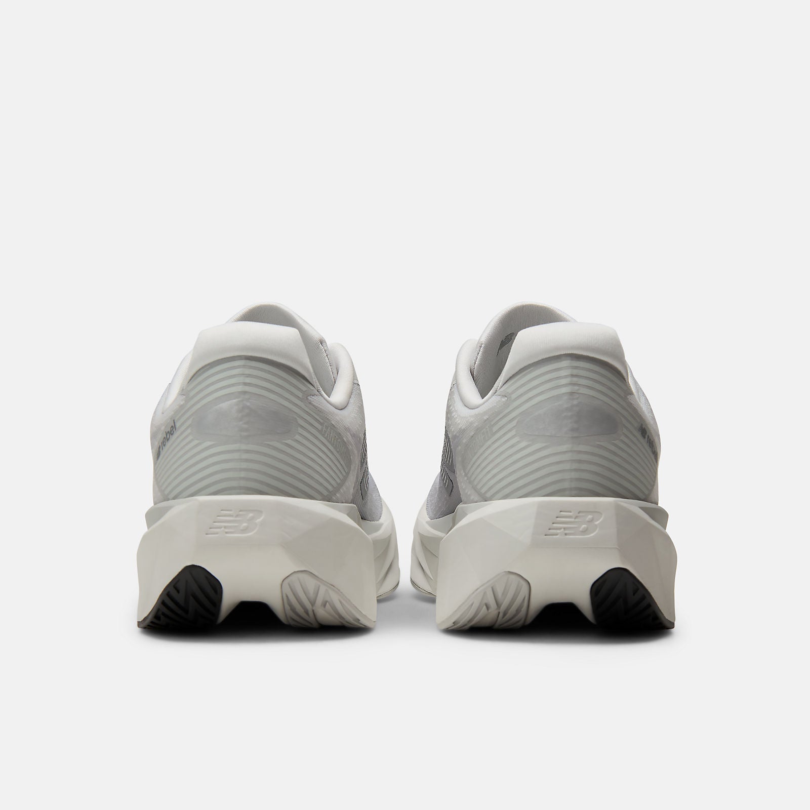 NEW BALANCE MEN'S FUELCELL REBEL V5 GREY/SILVER RUNNING SHOES