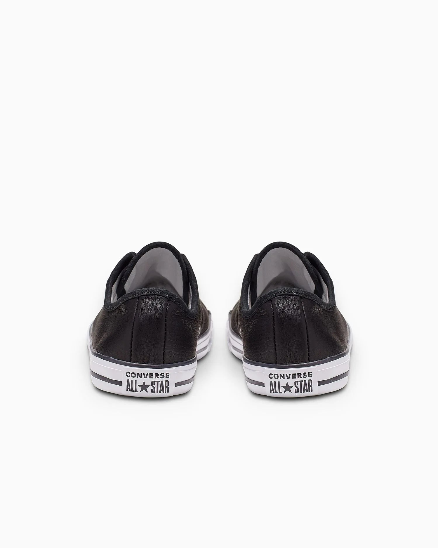 Converse Women's Chuck Taylor All-Star Dainty Low Black/White Sneaker Sheos
