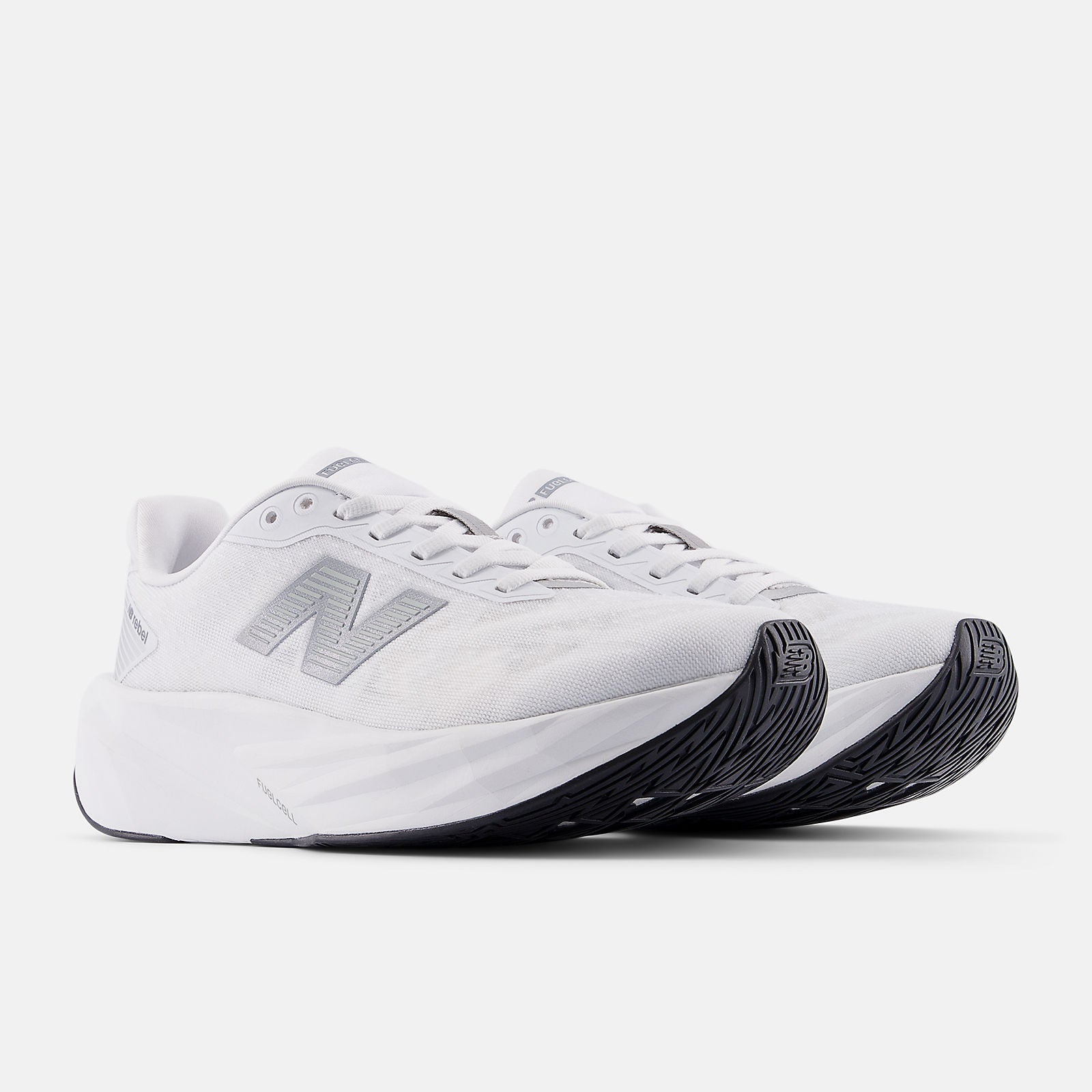 NEW BALANCE WOMEN'S FUELCELL REBEL V5 WHITE/SILVER RUNNING SHOES