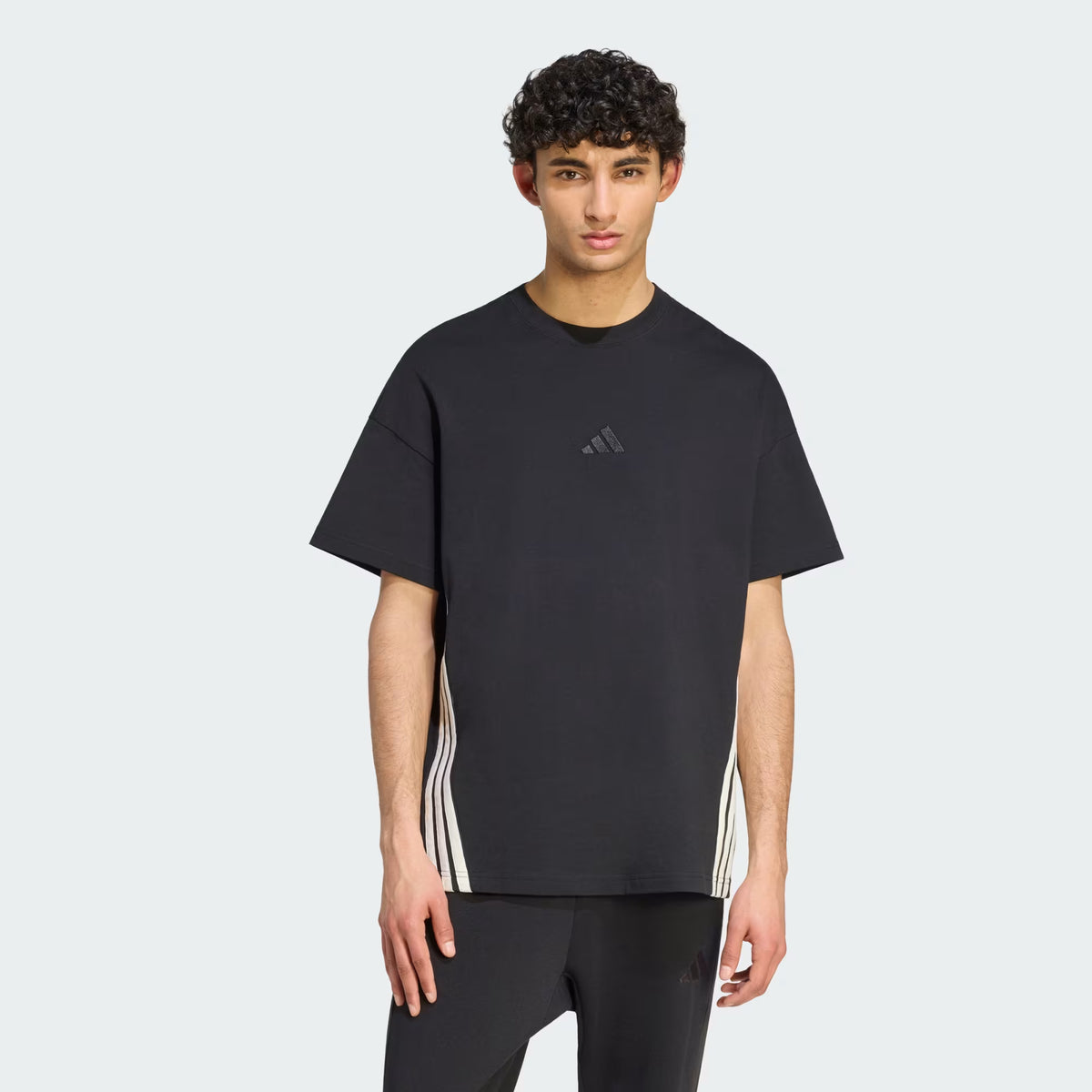 ADIDAS MEN'S KIT 3-STRIPES LOOSE BLACK/OFF WHITE TEE