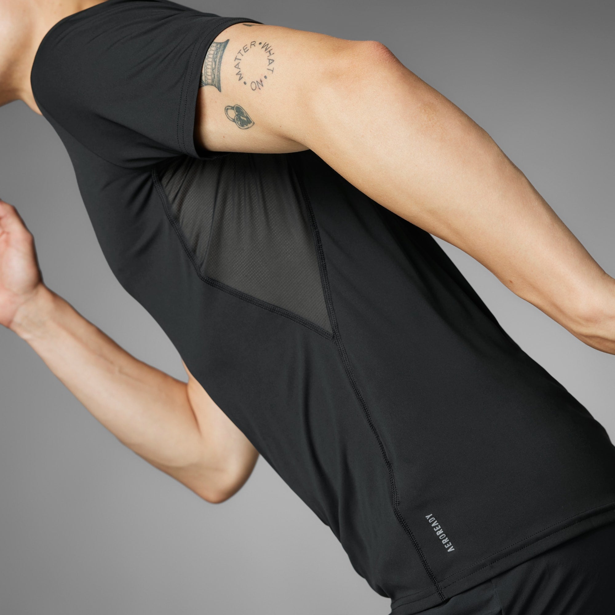 ADIDAS MEN'S ADIZERO ESSENTIALS RUNNING BLACK TEE