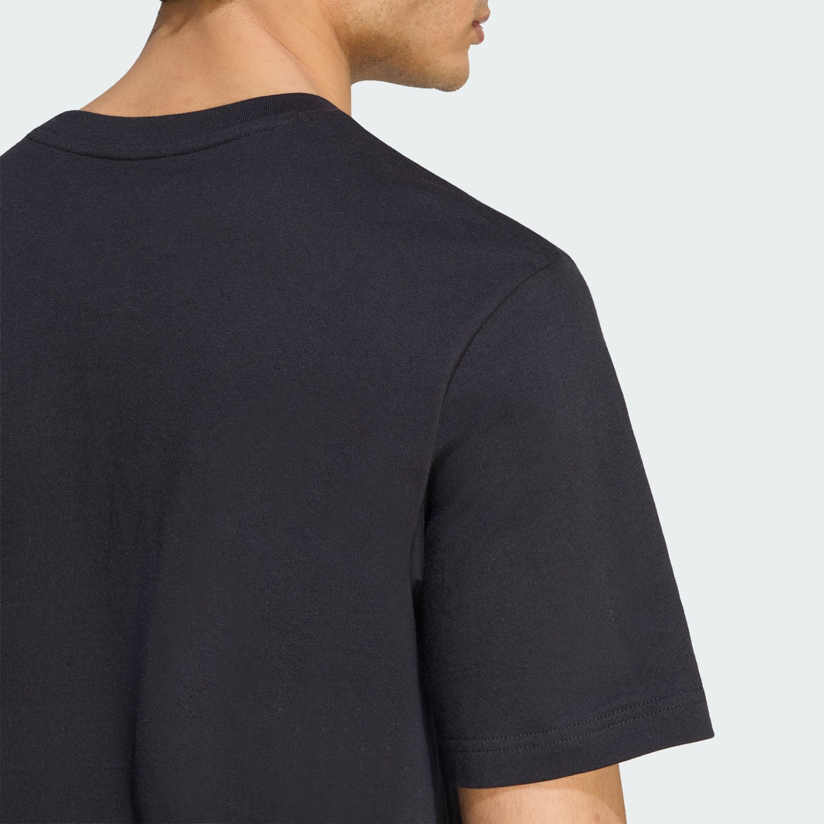 ADIDAS MEN'S CAMO CIRCLE GRAPHIC BLACK TEE