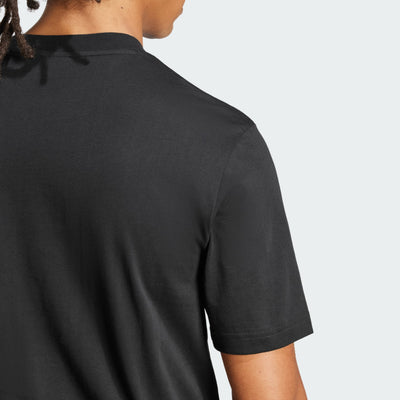 ADIDAS MEN'S ESSENTIALS SMALL LOGO SINGLE JERSEY BLACK TEE