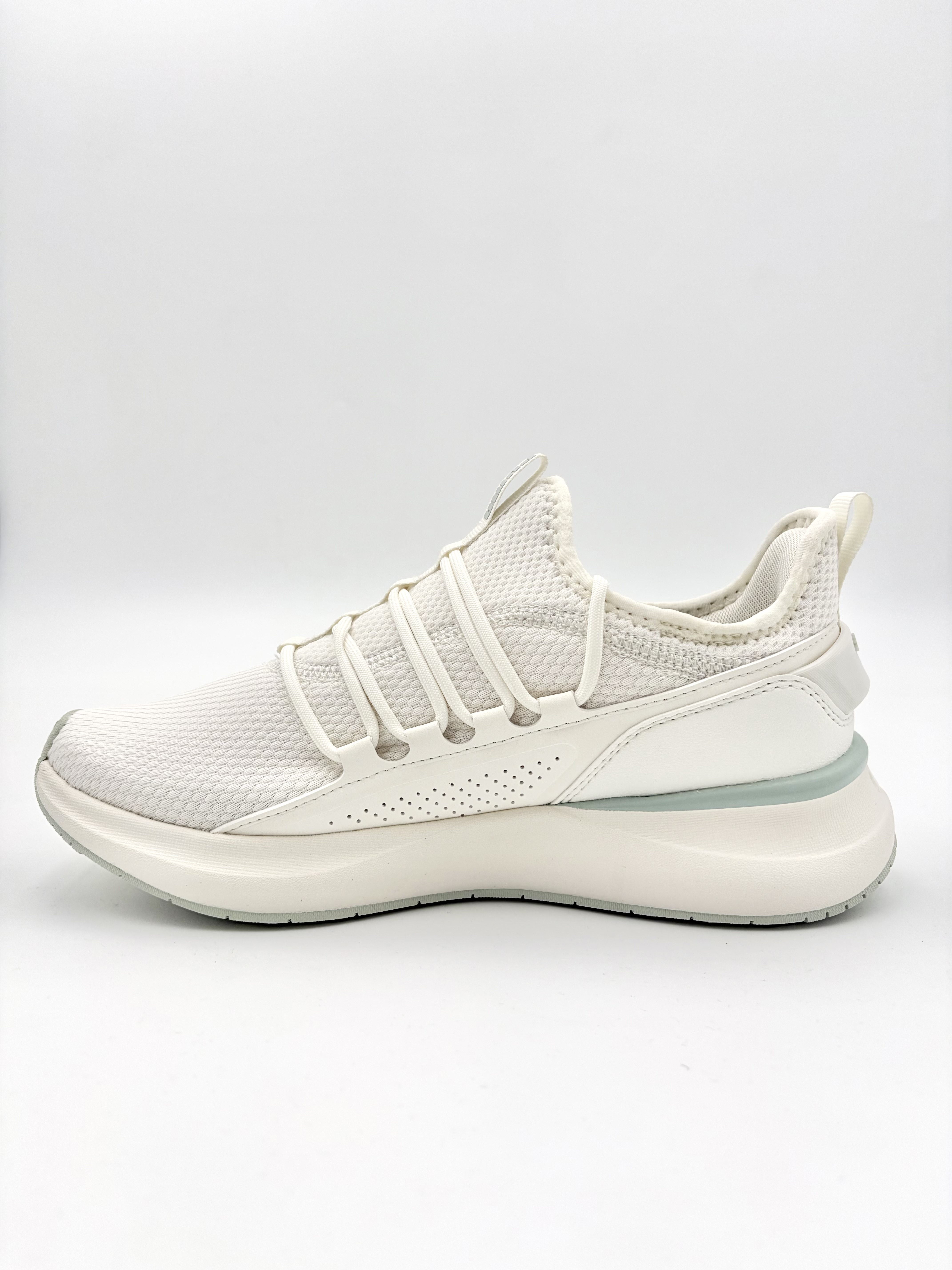 PUMA WOMEN'S SOFTRIDE CARSON 2 PULSE CREAM/MINT SNEAKER SHOES