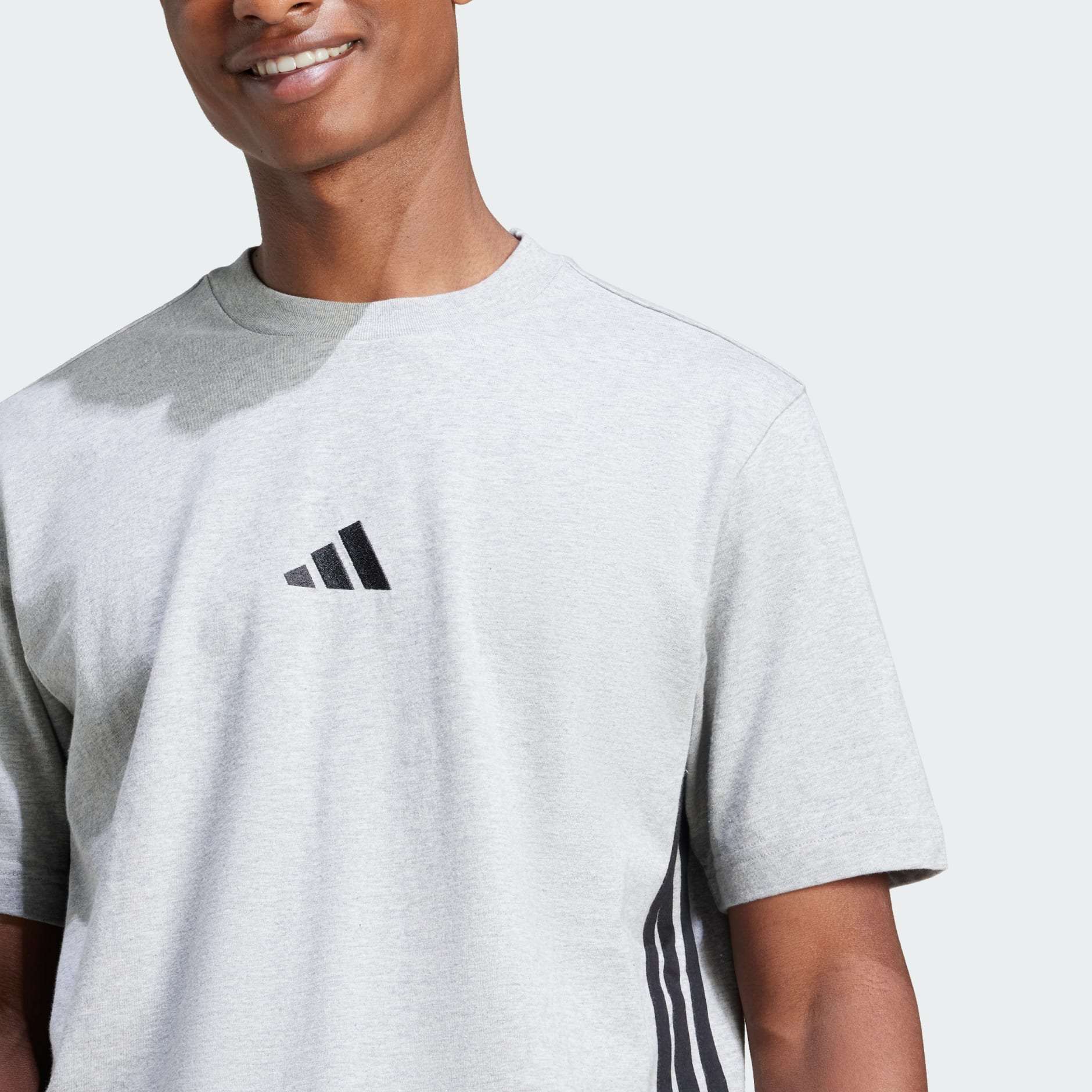 Adidas Men's 3-Stripes Small Logo Grey Tee