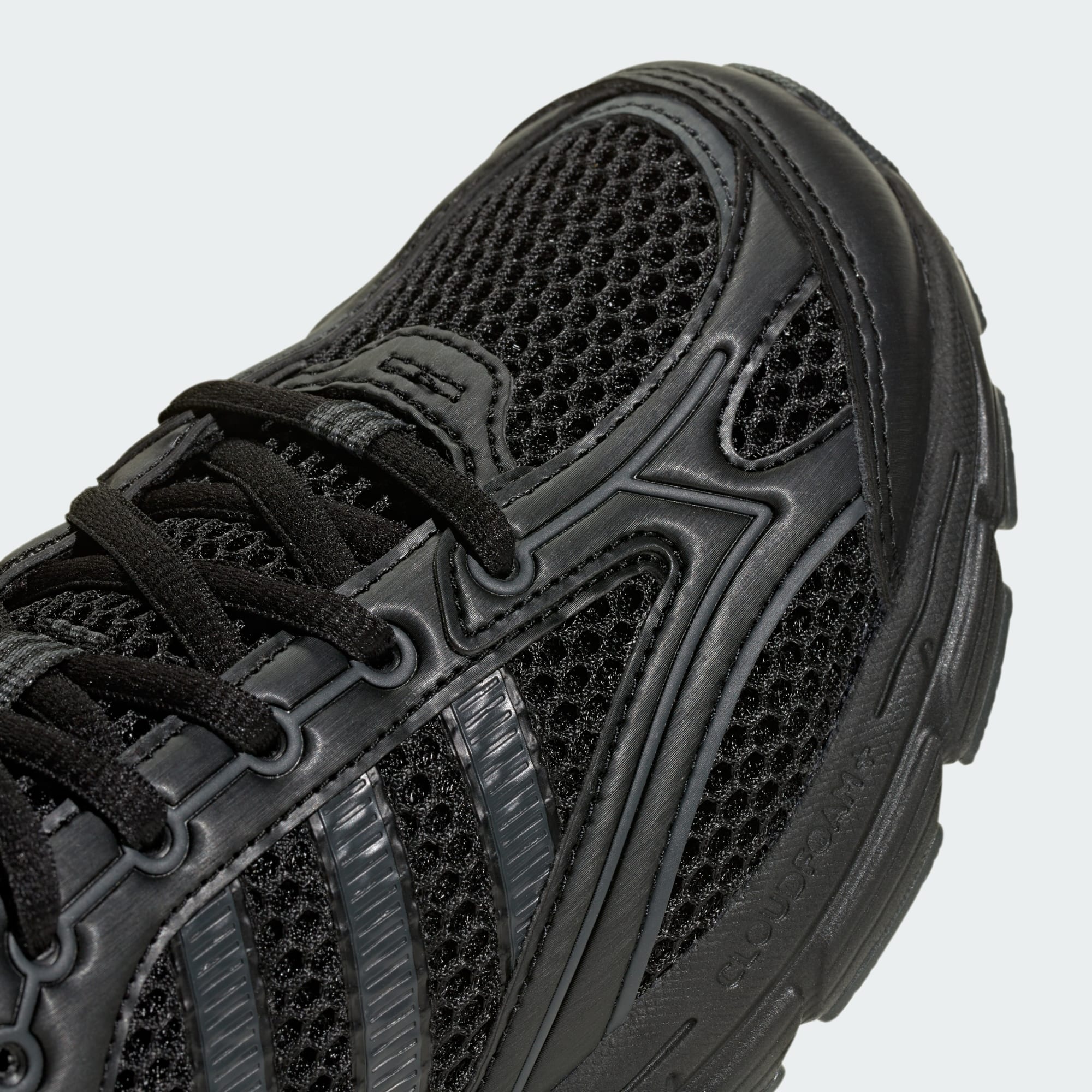 ADIDAS KID'S SPIRITAIN TRIPLE BLACK SNEAKER SHOES