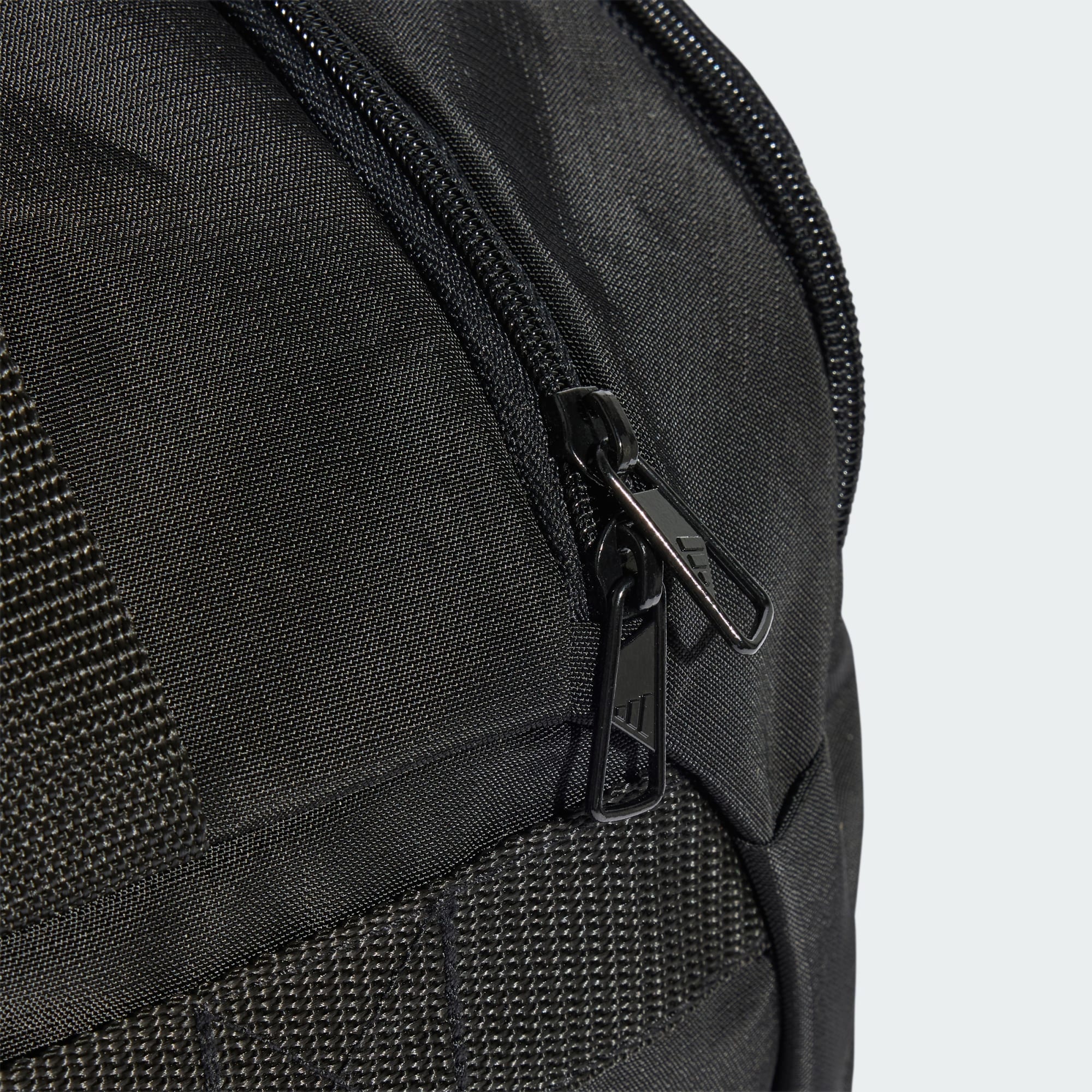 ADIDAS TRAINING DEFENDER SMALL BLACK/WHITE DUFFLE BAG