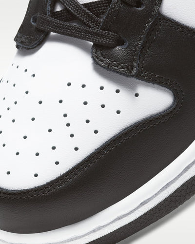 NIKE WOMENS DUNK LOW "PANDA" BLACK/WHITE SNEAKER SHOES