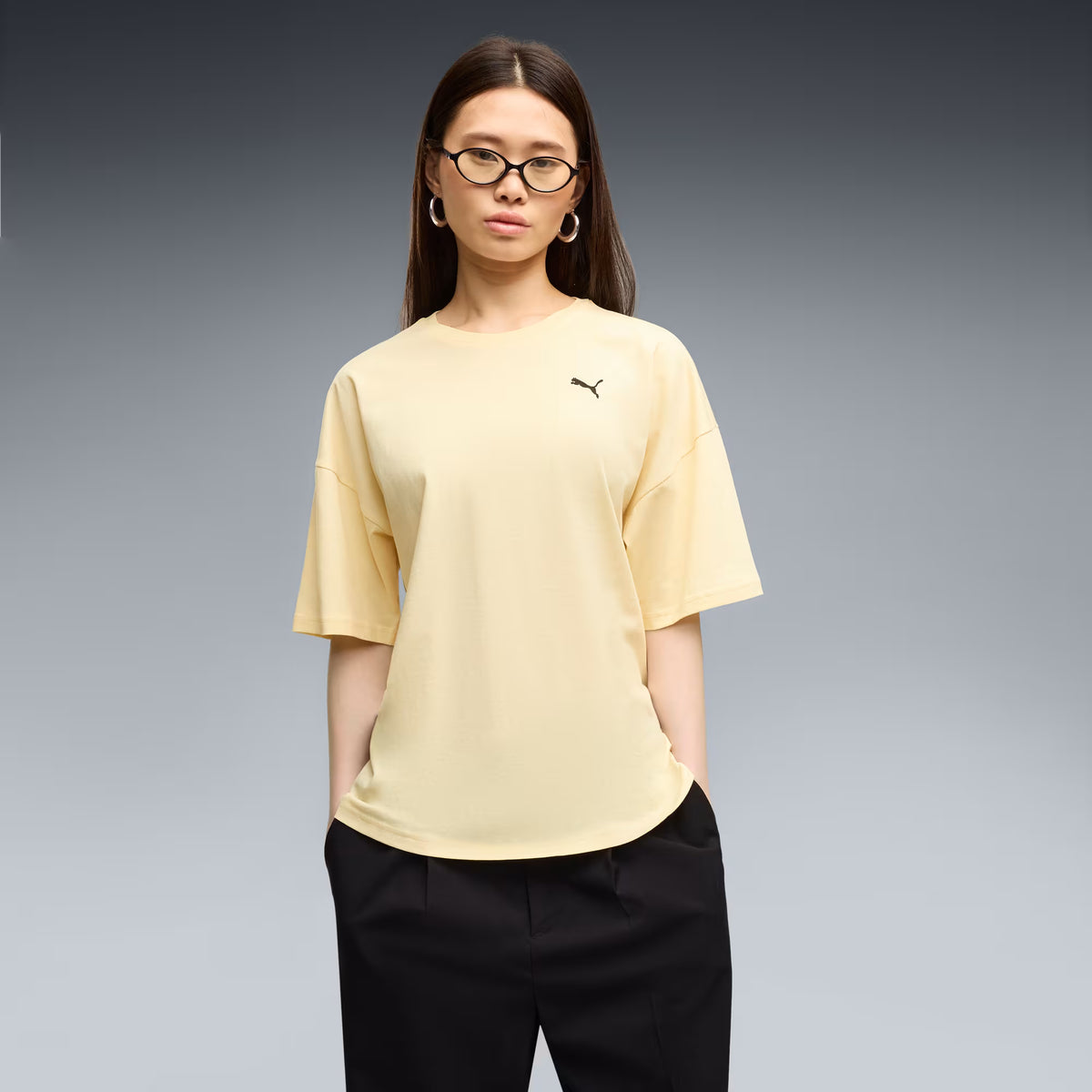 PUMA WOMEN'S WARDROBE ESSENTIALS OVERSIZED BUTTERCREAM TEE