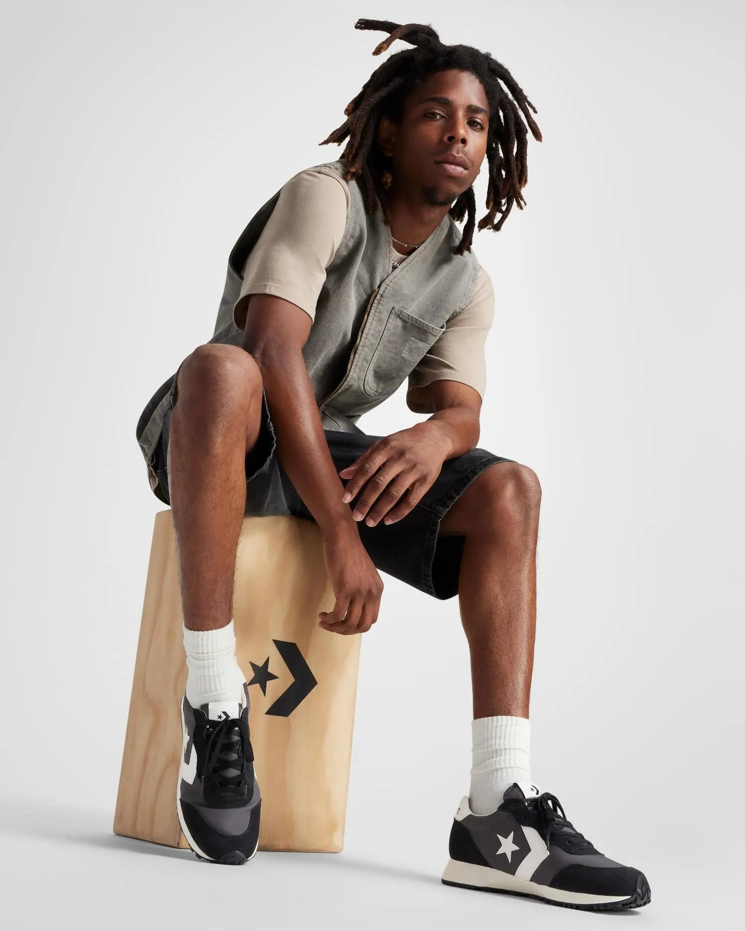 Converse Unisex Omega Seasonal Colour Black/White Shoes