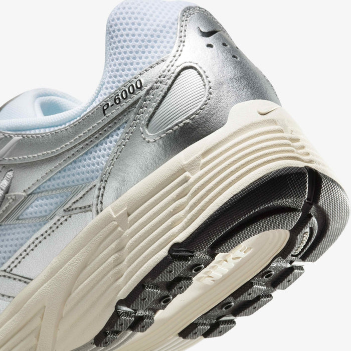 NIKE MEN'S P-6000 WHITE/METALLIC SNEAKER SHOES