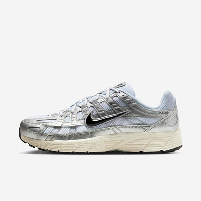 NIKE MEN'S P-6000 WHITE/METALLIC SNEAKER SHOES