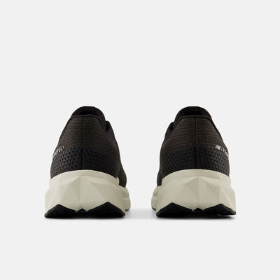 New Balance Men's Fuelcell Propel V5 Black/White Running Shoes