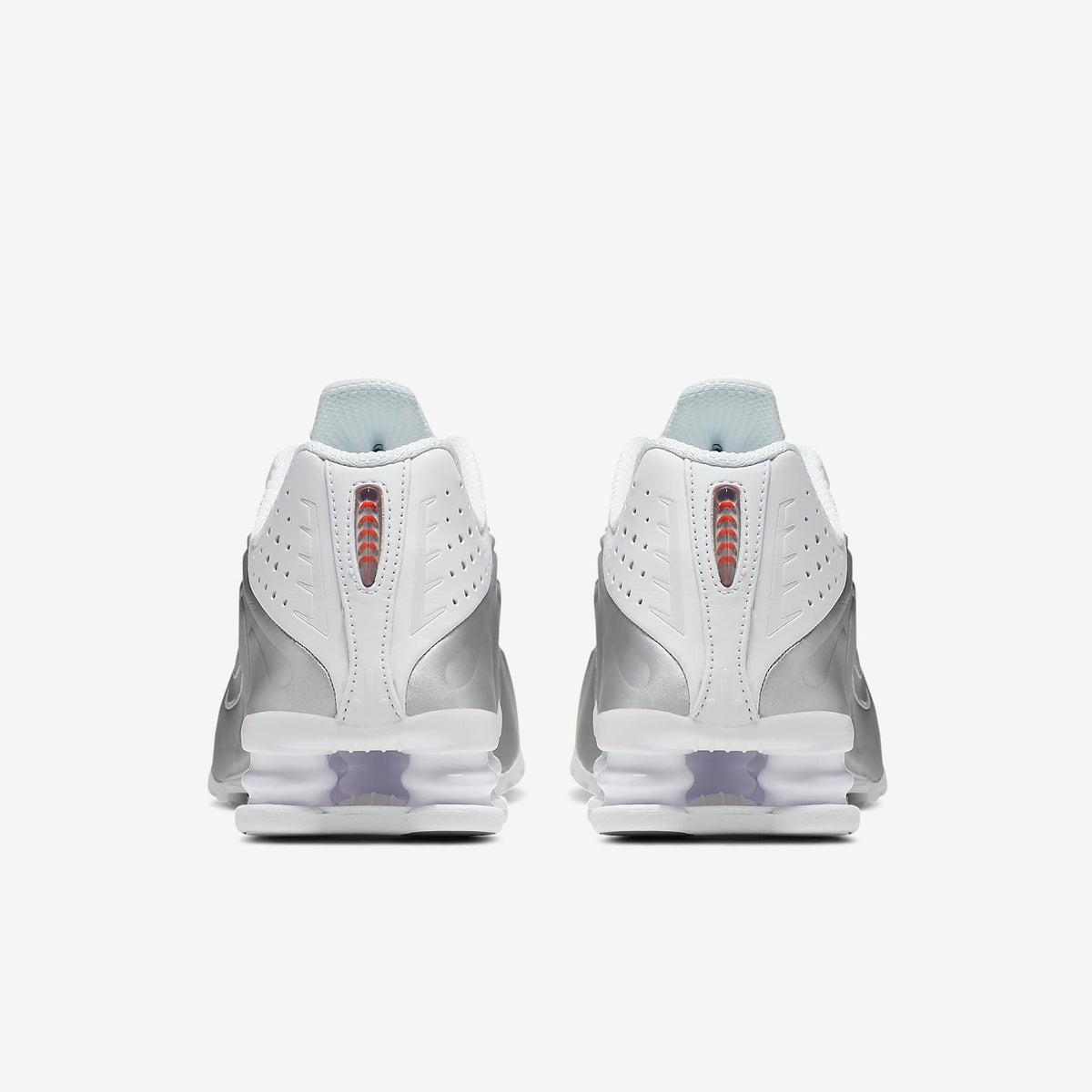 Nike Womens Shox R4 White/Metallic Silver heel