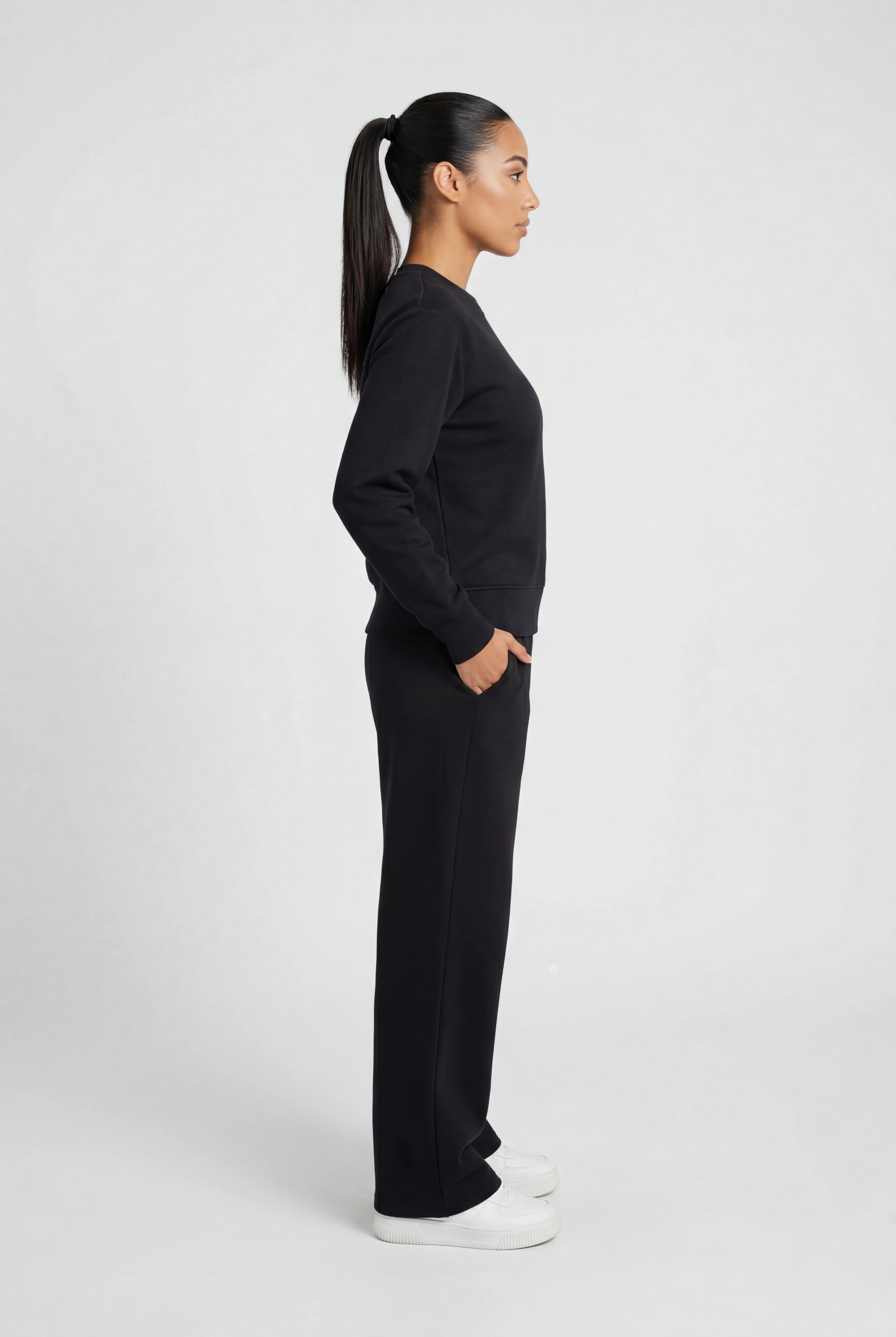 Insport Womens Skyla Black Wide Leg Fleece Pant