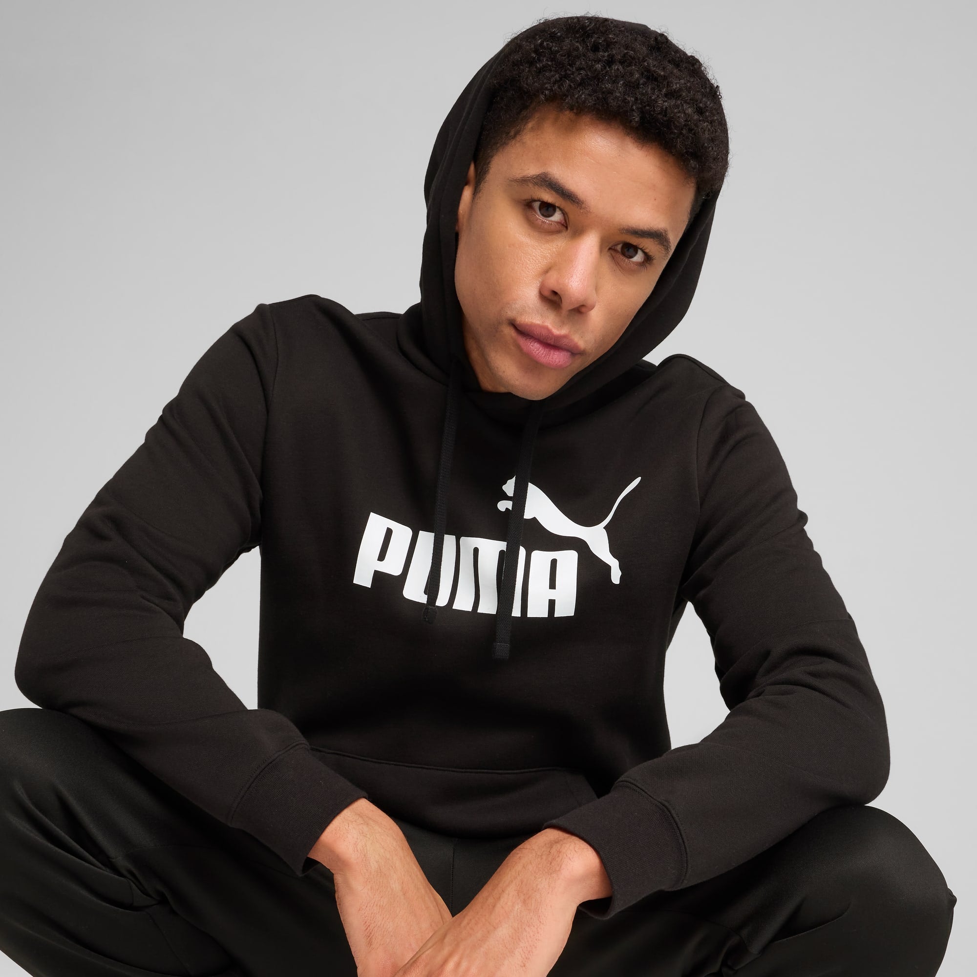 PUMA MEN'S ESSENTIALS NO. 1 LOGO FLEECE BLACK HOODIE