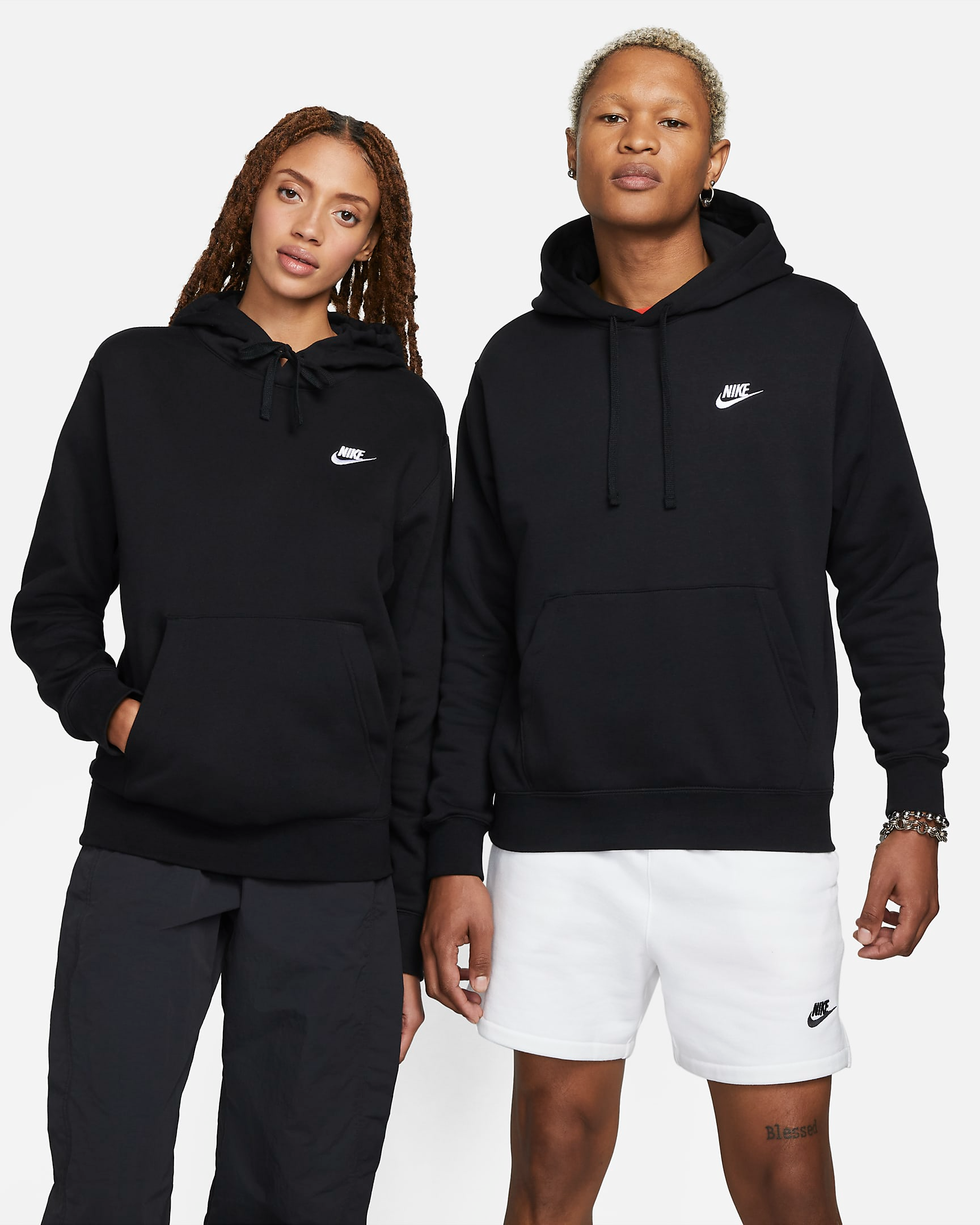 https://insport.com.au/cdn/shop/files/preview_images/sportswear-club-fleece-pullover-hoodie-32Tm3L.png?v=1685683599&width=1728