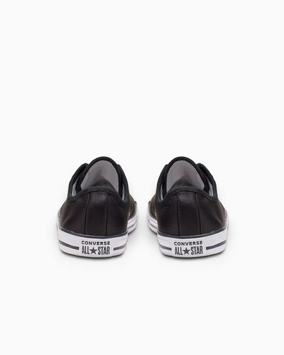 Converse Women's Chuck Taylor All-Star Dainty Low Black/White Sneaker Sheos