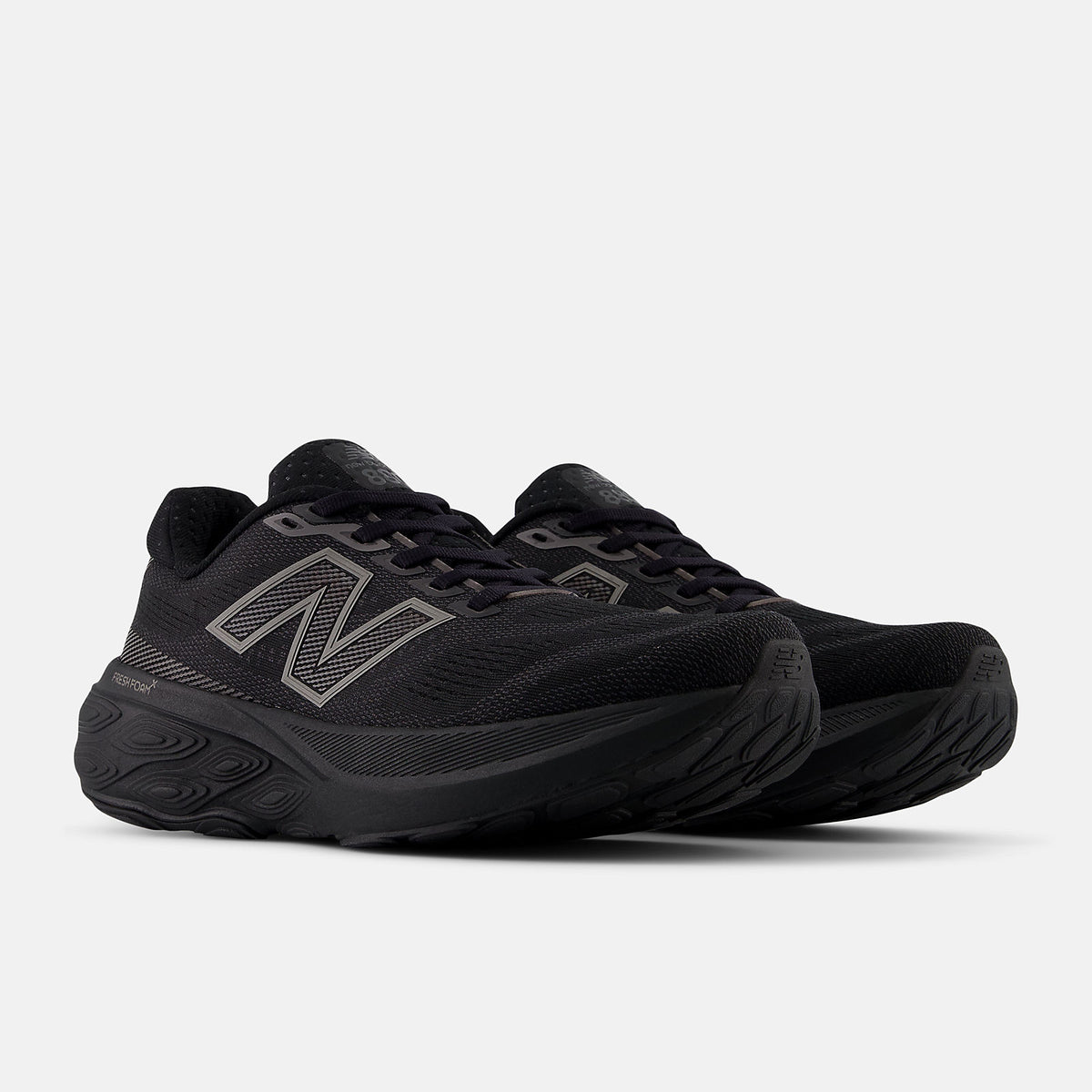 NEW BALANCE WOMEN'S FRESH FOAM X 880V15 TRIPLE BLACK RUNNING SHOES (WIDTH D)