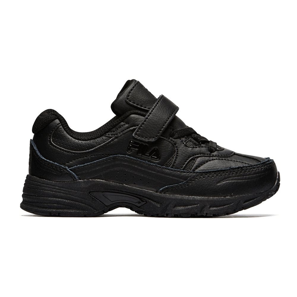 Fila plain black best sale shoes