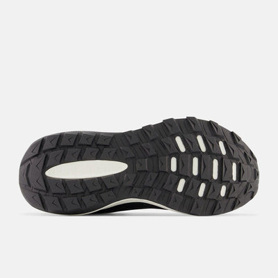 New Balance NEW BALANCE WOMEN'S DYNASOFT NITREL V5 BLACK/WHITE RUNNING SHOES - INSPORT