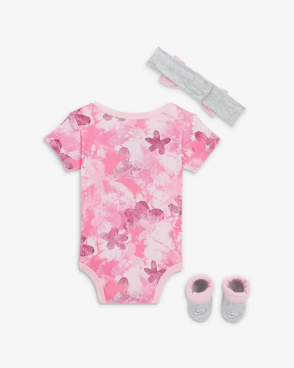 Baby girl infant nike 2025 clothes